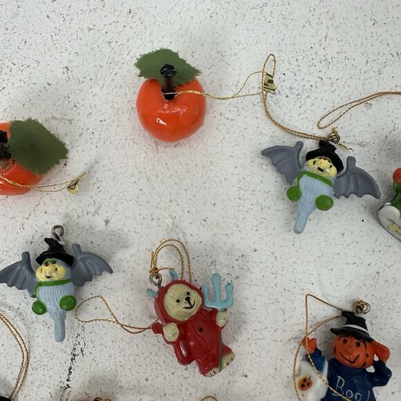Lot 15 Vintage Mini Micro 1" Halloween Ornaments Witch Ghost Cat Bat Miniatures - Picture 5 of 6